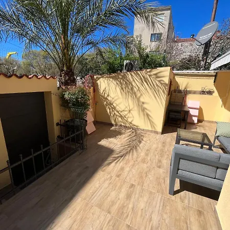 Apartament Hiza *